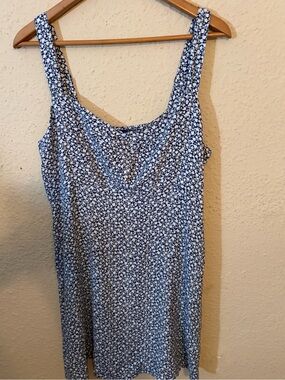 Old Navy Navy and White Floral-Print Midi Dress